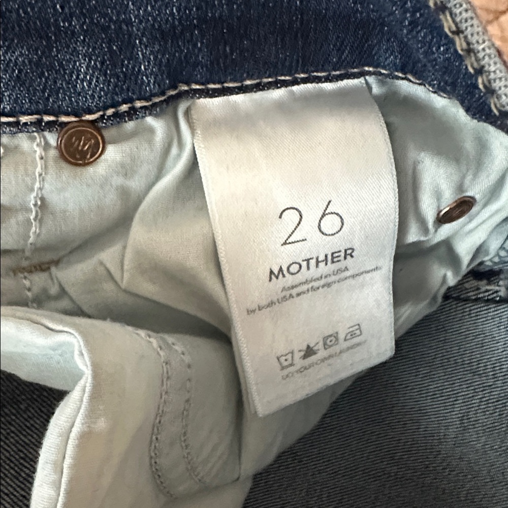 MOTHER mid rise dazzler in weekend warrior 
size 26 - Picture 6 of 8